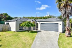 109 Charles Prevost Drive, The Gardens, Manukau City, Auckland, 2105, New Zealand