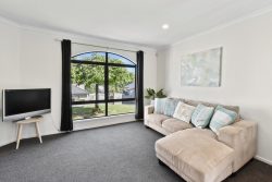 109 Charles Prevost Drive, The Gardens, Manukau City, Auckland, 2105, New Zealand