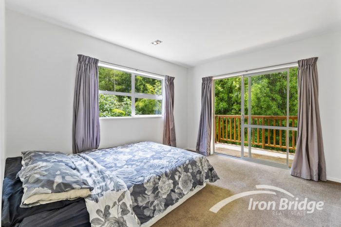 2/49 Lysander Crescent, Beach Haven, North Shore City, Auckland, 0626, New Zealand