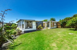 15 Rua Road, Paraparaumu Beach, Kapiti Coast, Wellington, 5032, New Zealand