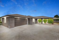 7 Brian Cowley Place, Tuakau, Franklin, Auckland, 2121, New Zealand