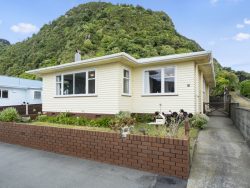 81 Breaker Bay Road, Breaker Bay, Wellington, 6022, New Zealand