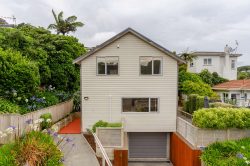 4 Woodhouse Avenue, Karori, Wellington, 6012, New Zealand