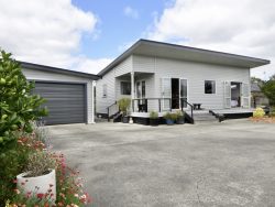 5A Garrison Street, Carterton, Wellington, 5713, New Zealand