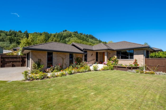 26 Weka Place, Picton, Marlborough, 7220, New Zealand