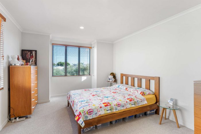 34 Vinograd Drive, Te Atatu Peninsula, Waitakere City, Auckland, 0610, New Zealand