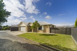 12 Sorrento Place, Kelvin Grove, Palmerston North, Manawatu / Whanganui, 4414, New Zealand