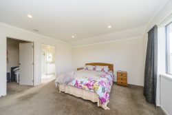 12 Sorrento Place, Kelvin Grove, Palmerston North, Manawatu / Whanganui, 4414, New Zealand