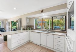 12 Gairloch Place, Wattle Downs, Manukau City, Auckland, 2103, New Zealand