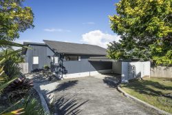56 Chelsea View Drive, Chatswood, North Shore City, Auckland, 0626, New Zealand
