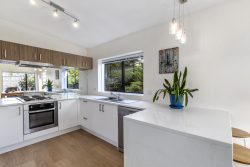 2A Deverell Place, Browns Bay, North Shore City, Auckland, 0632, New Zealand