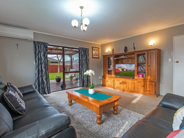 37 Peppertree Glade, Kelvin Grove, Palmerston North, Manawatu / Whanganui, 4414, New Zealand