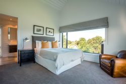 4 Pacific Parade, Oneroa, Waiheke Island, Auckland, 1081, New Zealand