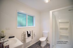 17 Mappin Place, Chatswood, North Shore City, Auckland, 0626, New Zealand
