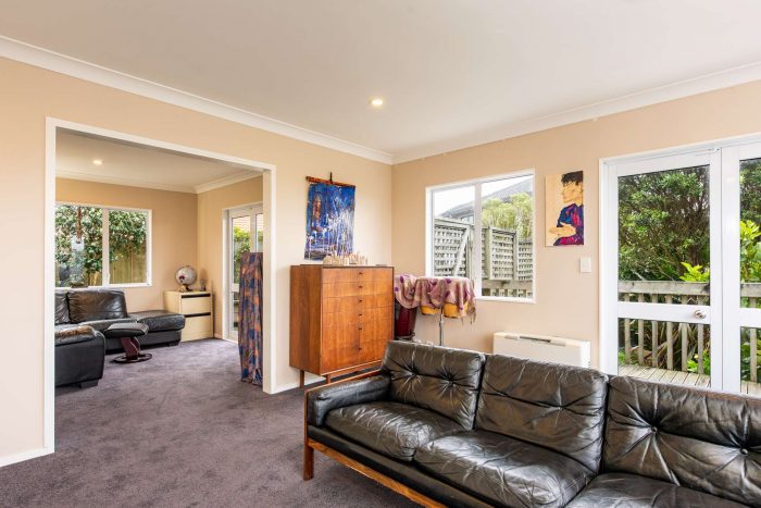 43 Landsdowne Terrace, Karori, Wellington, 6012, New Zealand