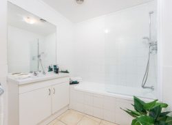 12/120 Beach Haven Road, Beach Haven, North Shore City, Auckland, 0626, New Zealand