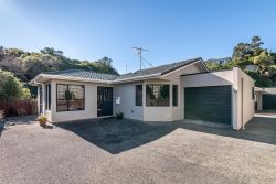 7A Lyndfield Lane, Newlands, Wellington, 6037, New Zealand