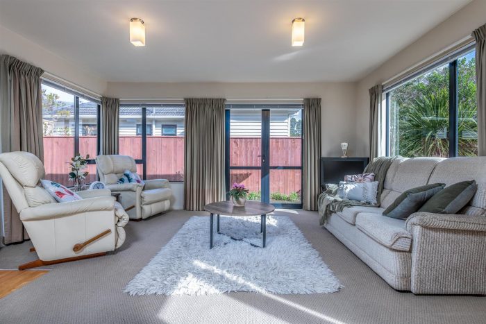 7A Lyndfield Lane, Newlands, Wellington, 6037, New Zealand