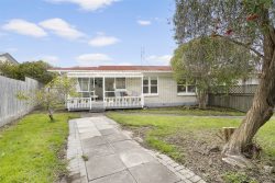 1/13 Wykeham Place, Glenfield, North Shore City, Auckland, 0629, New Zealand