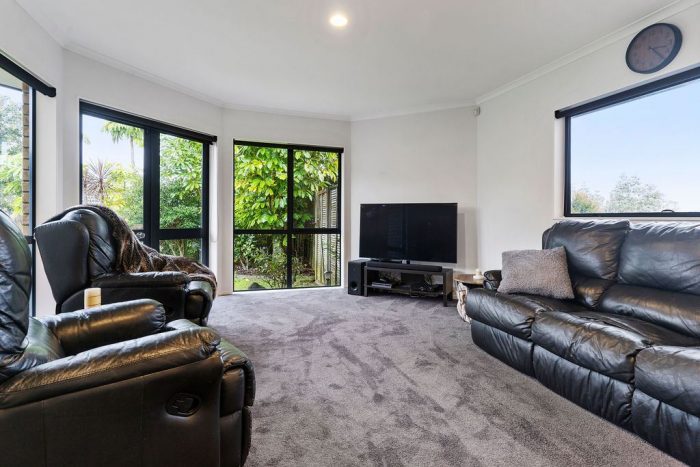 25 Black Teal Close, Unsworth Heights, North Shore City, Auckland, 0632, New Zealand