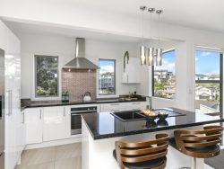 42 Mandalay Terrace, Khandallah, Wellington, 6035, New Zealand