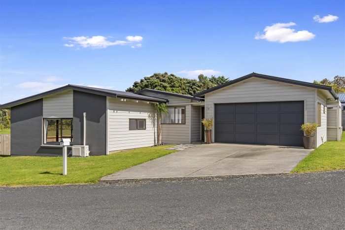 1 Pioneer Crescent, Omaha, Rodney, Auckland, 0986, New Zealand