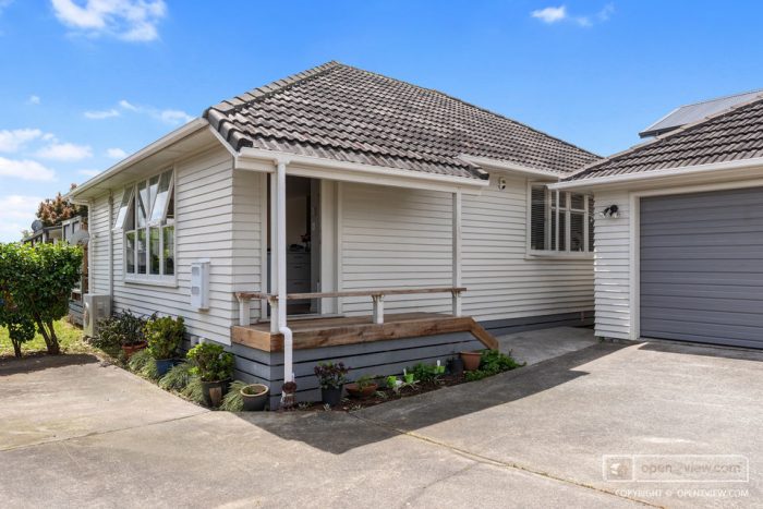 22a Rewarewa Road, Te Atatu Peninsula, Waitakere City, Auckland, 0610, New Zealand