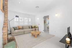 22 Buxton Street, Point Chevalier, Auckland, 1022, New Zealand