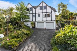 82 Porritt Avenue, Chatswood, North Shore City, Auckland, 0626, New Zealand