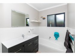 26 Diomede Glade, Flagstaff, Hamilton, Waikato, 3210, New Zealand