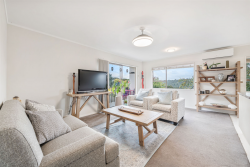 1/1 Simon Ellice Drive, Bayview, Auckland, 0629, New Zealand