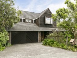 11 Ellwood Place, Churton Park, Wellington, 6037, New Zealand