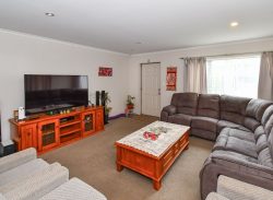 2 Staten Place, Mangere, Manukau City, Auckland, 2022, New Zealand