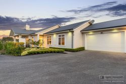 6 York Terrace, Riverhead, Rodney, Auckland, 0820, New Zealand