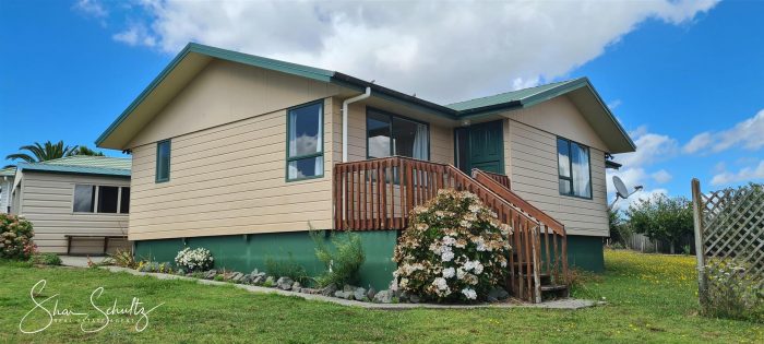 6 Ash Grove, Maungaturoto, Kaipara, Northland, 0520, New Zealand