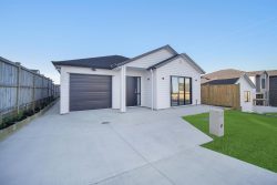 30 Cloonlyon Drive, Flat Bush, Manukau City, Auckland, 2019, New Zealand