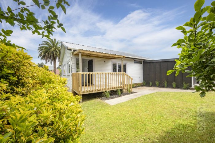 16 Great North Road, Riverhead, Rodney, Auckland, 0820, New Zealand