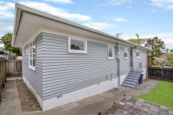 1/2 Sunhaven Avenue, Glenfield, North Shore City, Auckland, 0629, New Zealand