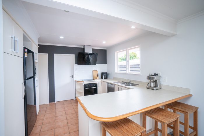 1 Rakino Place, Awapuni, Palmerston North, Manawatu / Whanganui, 4412, New Zealand