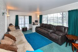 21 Trossach Place, Wattle Downs, Manukau City, Auckland, 2103, New Zealand