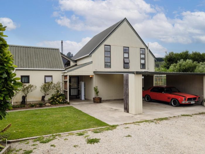 6 Hill Road, Ormond, Gisborne, 4071, New Zealand