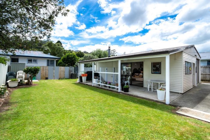 21 Camphora Place, Ranui, Waitakere City, Auckland, 0612, New Zealand