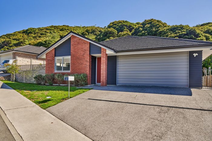 32 Mooring Close, Whitby, Porirua, Wellington, 5024, New Zealand