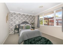 35 & 35a Acacia Crescent, Glenview, Hamilton, Waikato, 3206, New Zealand