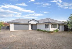 37 Rochester Crescent, Somerville, Manukau City, Auckland, 2014, New Zealand