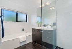 37 Rochester Crescent, Somerville, Manukau City, Auckland, 2014, New Zealand