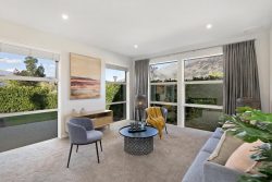 1 Oxfordshire Avenue, Lake Hayes, Queenstown-Lakes, Otago, 9304, New Zealand