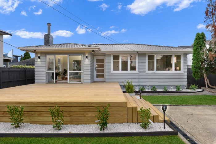 13 Stokes Avenue, Te Atatu Peninsula, Waitakere City, Auckland, 0610, New Zealand