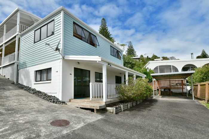 65 De Luen Ave, Tindalls Beach, Rodney, Auckland, 0930, New Zealand