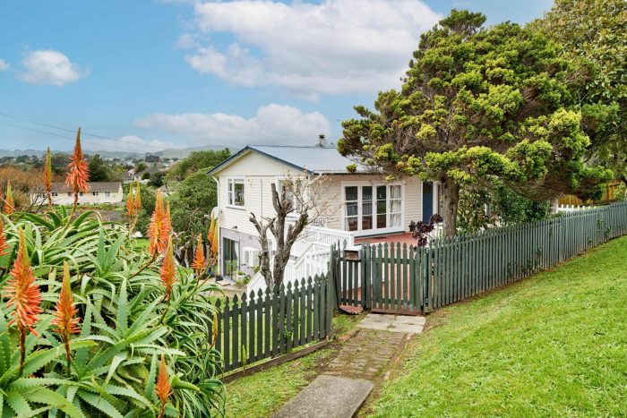 23 Awatea Street, Ranui Heights, Porirua, Wellington, 5024, New Zealand